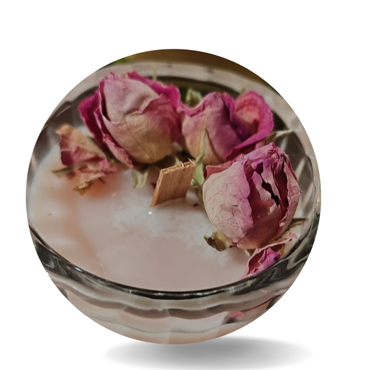 Handgemachte Kerzen mit Rosenessenz