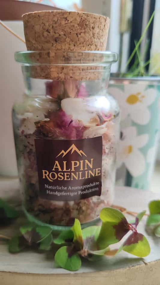 Bio Scrub salt-based roses, Mandel pure essences