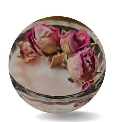 Handgemachte Kerzen mit Rosenessenz