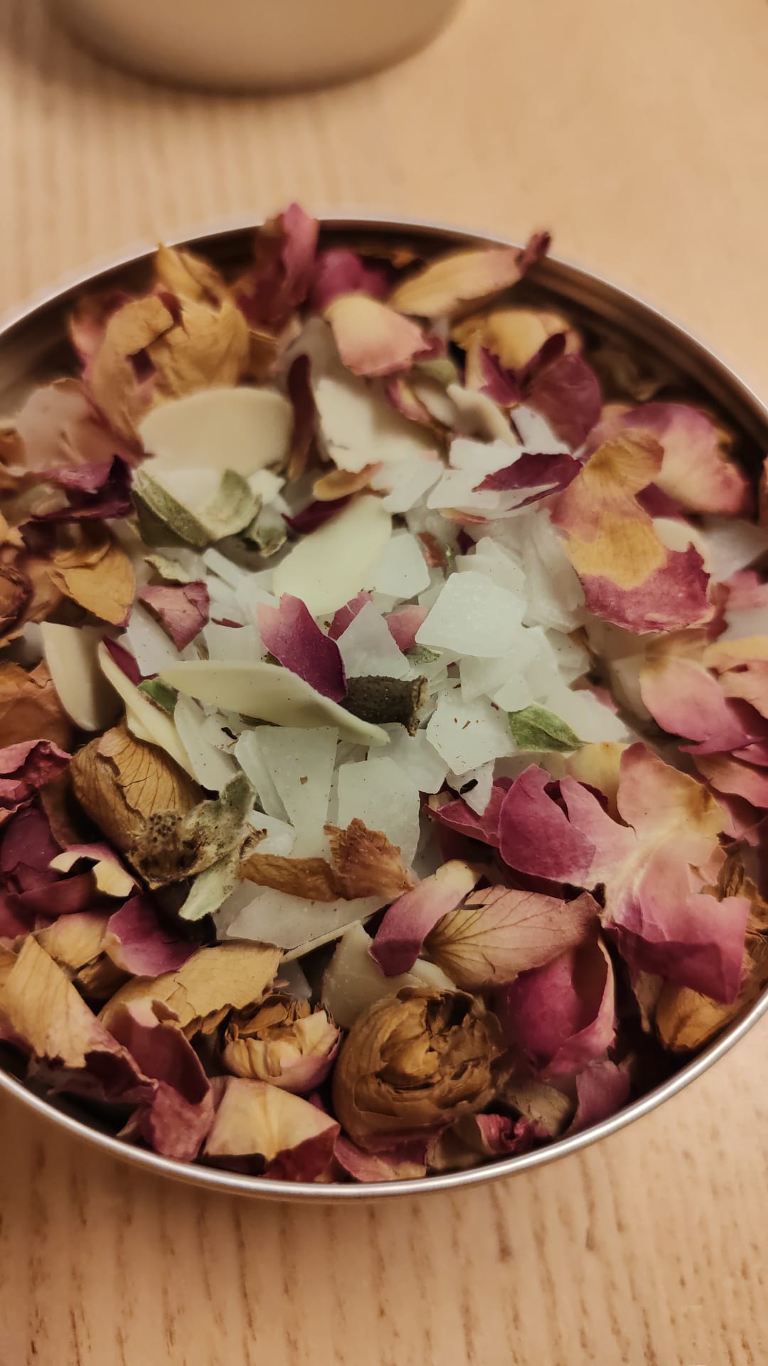 Badesalz mit Magnesium von Zechstein, Rosen und Mandel