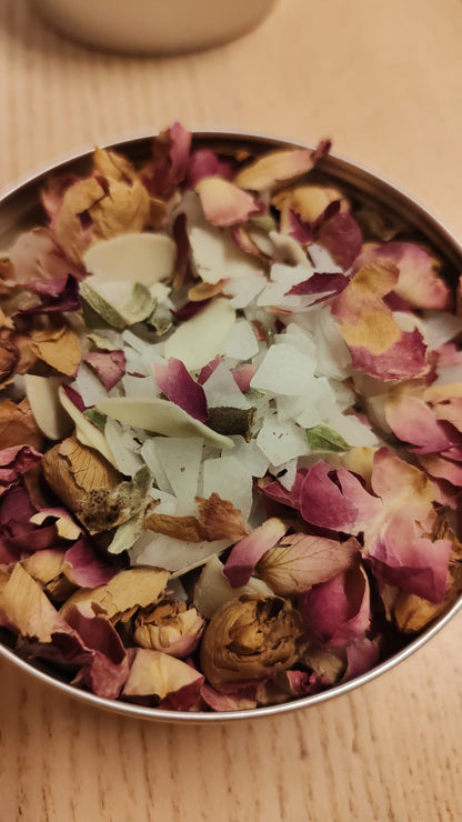 Badesalz mit Magnesium von Zechstein, Rosen und Mandel