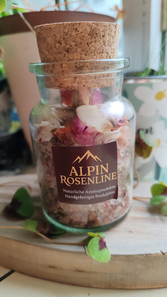 Bio Scrub salt-based roses, Mandel pure essences