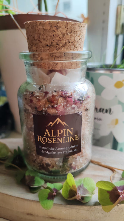 Bio Scrub salt-based roses, Mandel pure essences