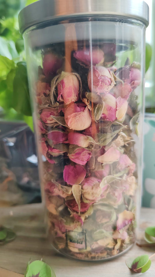 Bio end Organic rose buds