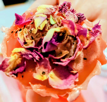 Seifenbasis mit Rosen und Himalaya-Salz